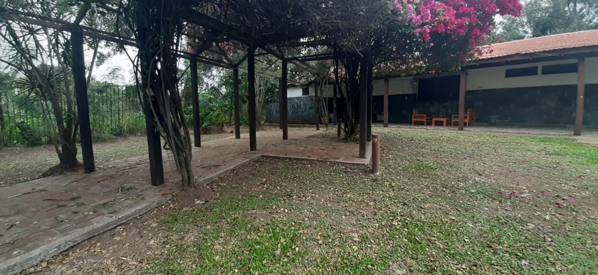 casa con gran terreno