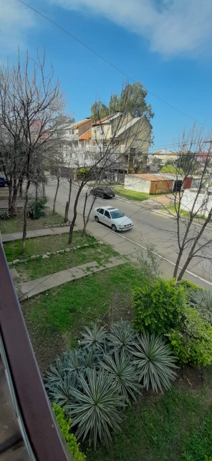 DUPLEX