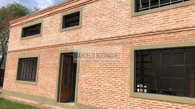 CASA CON QUINCHO Y PISCINA