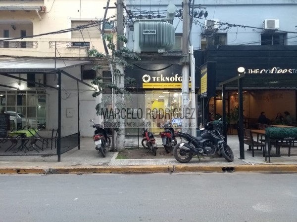 LOCAL COMERCIAL 